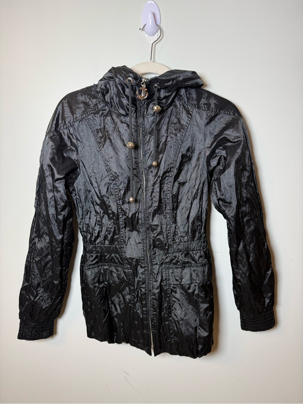 BETSEY JOHNSON | Y2K Black Satin Hooded Windbreaker Size S
